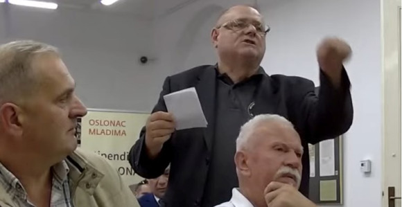 Desničari prekinuli tribinu o stradanju srpskih civila