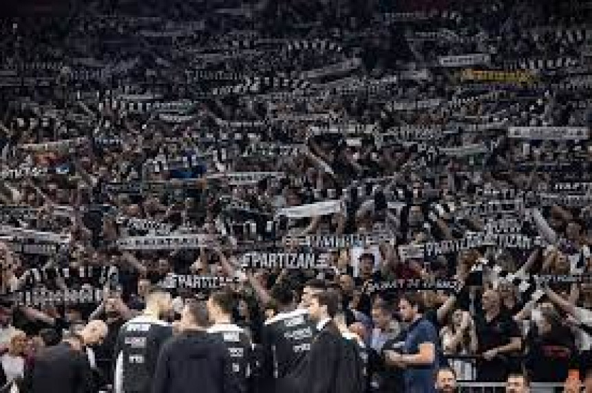 Prenos meča Partizan - Real na velikom ekranu