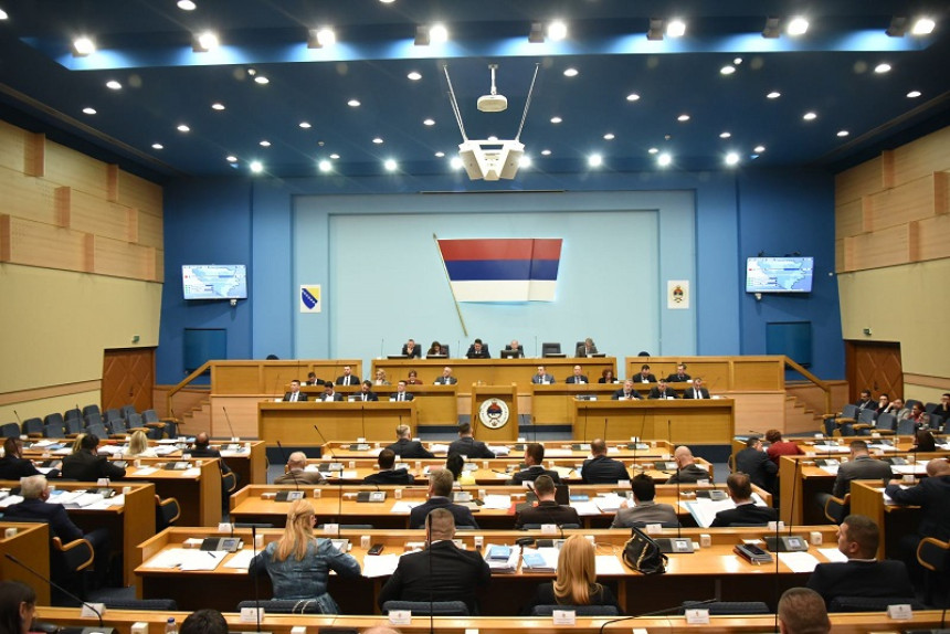 Vlast u Srpskoj ne treba otežavati položaj Srbije