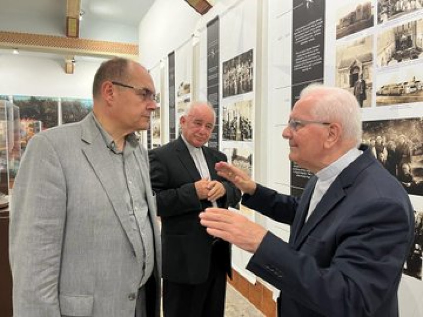 Капитулација и понижење без јаја, парадајза, стида и образа
