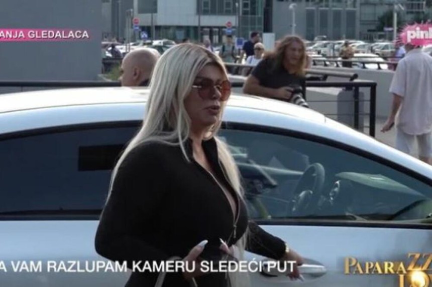 Dara Bubamara pretila novinarima da će im razlupati kamere!
