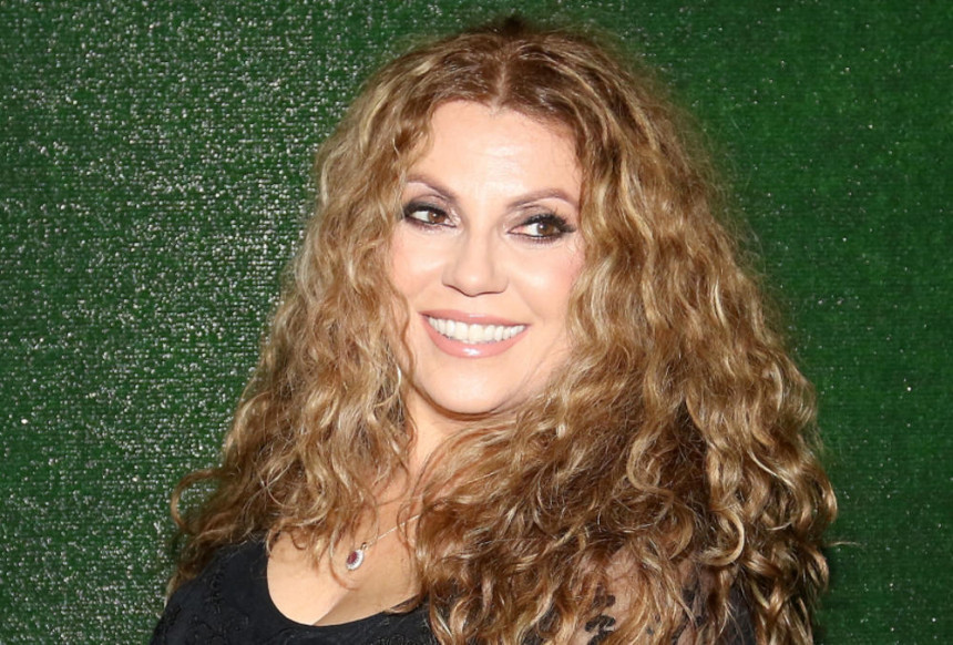 Indira Radić se rado vraća u selo!