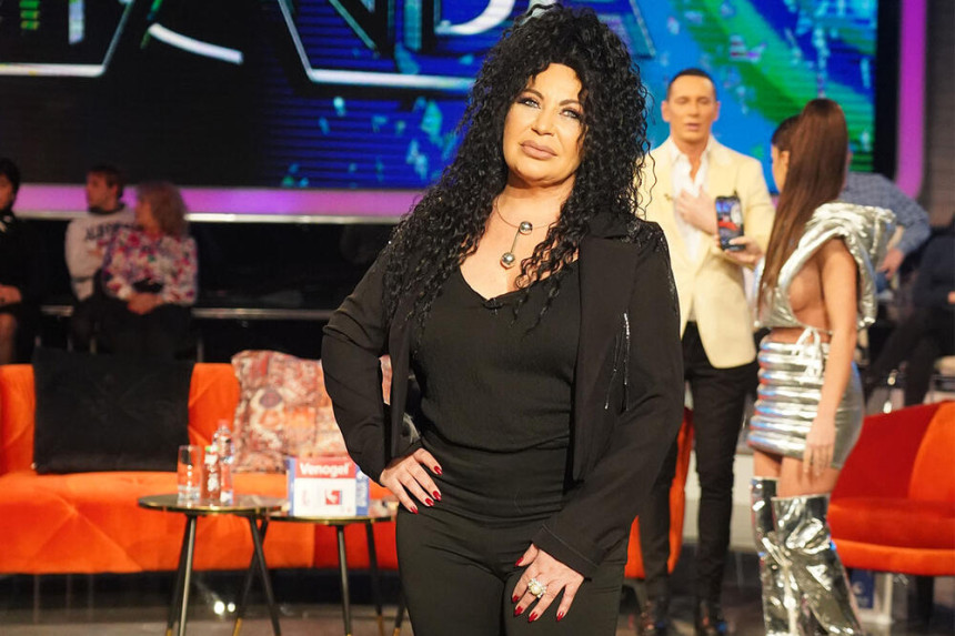 Stojina učiteljica nije ponosna na pevačicu: Bila je loš učenik!