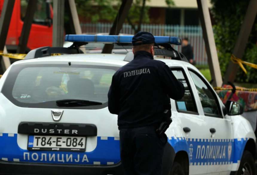 Драма у центру Бањалуке: Пустио пса на полицајце
