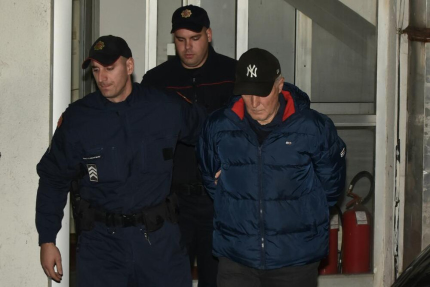 Бившем директору одређен притвор до 30 дана