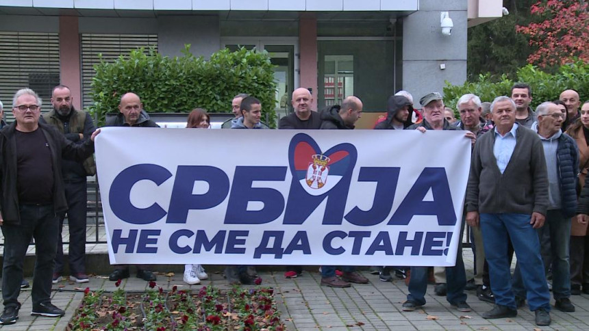 Podrška Vučiću u Banjaluci: Srbija ne sme da stane