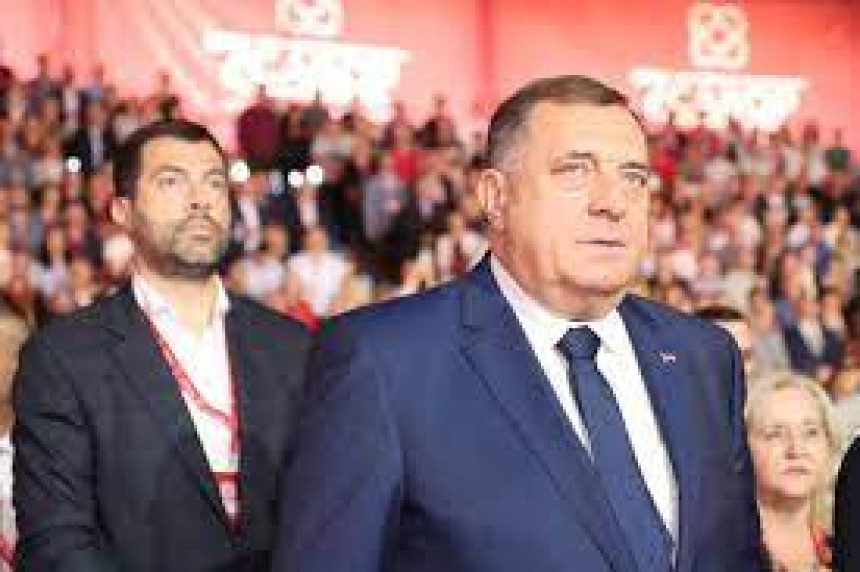Nije više idilično u SNSD-u. Hoće li biti "sječe" kadrova?