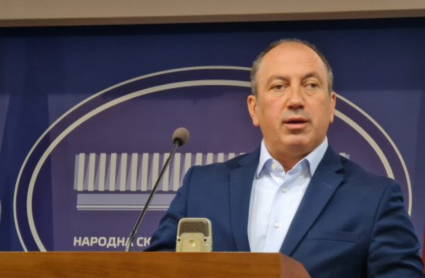 "Dodik spreman da narod povede u provaliju"
