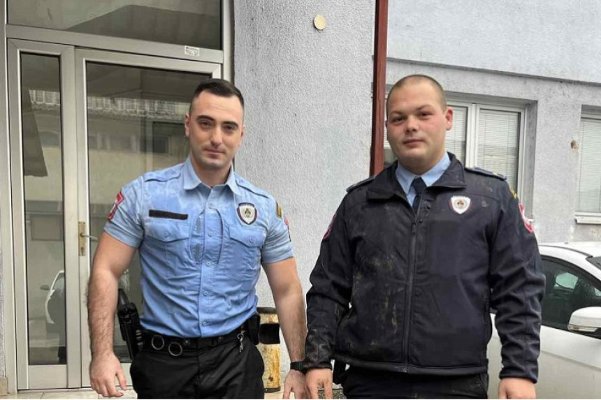 Policajci spasili maloljetnicu iz rijeke Sane