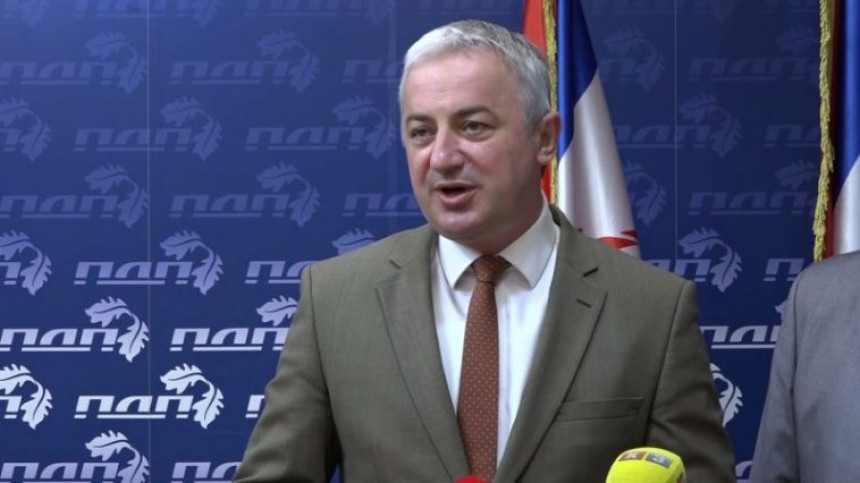 Dobili smo dječije igračke za stotine miliona KM lažnih režimskih softvera
