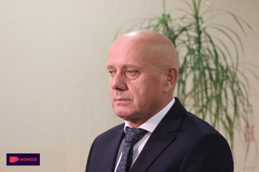 "За шаку арапских долара продали сте Републику Српску"
