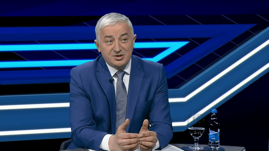 "Невјероватно упињање Тројке да одбрани Додика"