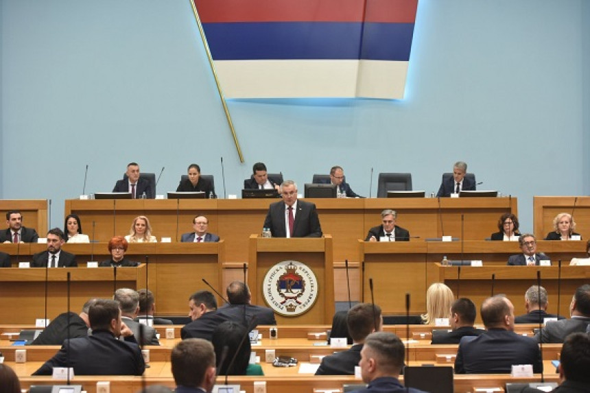 NSRS usvojila zakon o imunitetu i referendumu