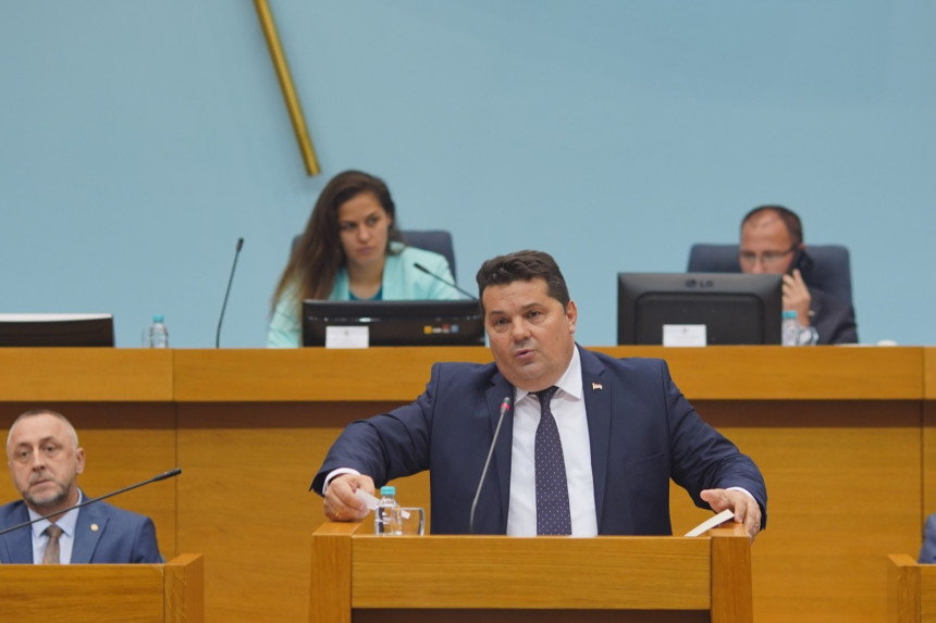 Stevandić mijenja jelovnik: Spremni smo da progutamo ne žabu nego i krokodila!