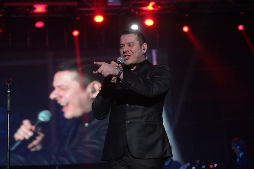 Koncert Vlade Georgieva u rodnom Herceg Novom obeležen skandalima!