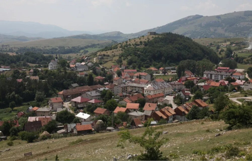 Načelnik Kalinovika zaposlio ćerku i zeta na budžet opštine