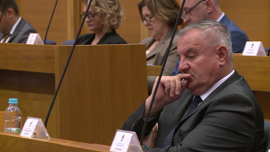 Višković: "Spasa nam nema, propasti nećemo"