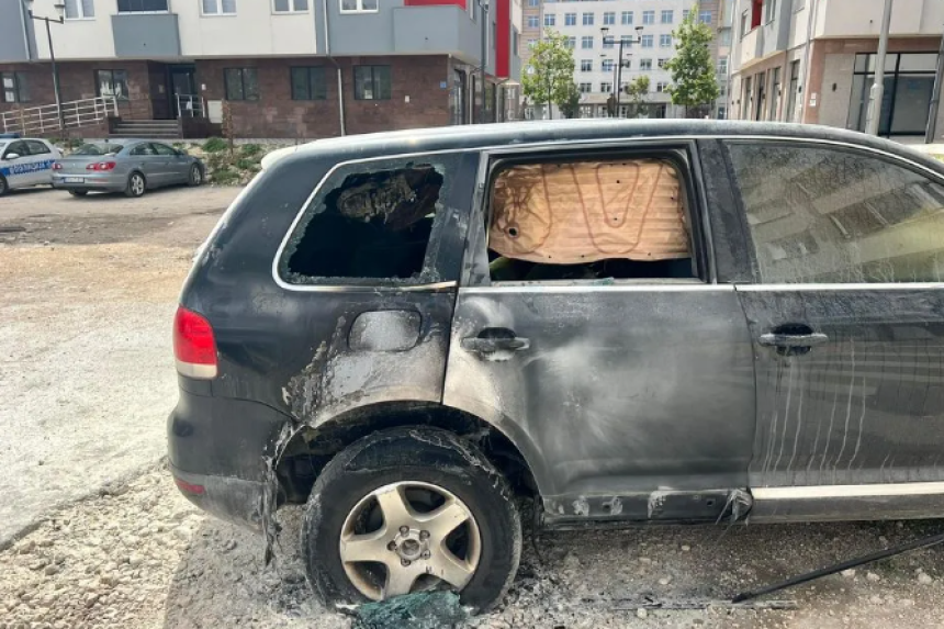 Полиција прећутала паљење аутомобила на Палама (ФОТО)