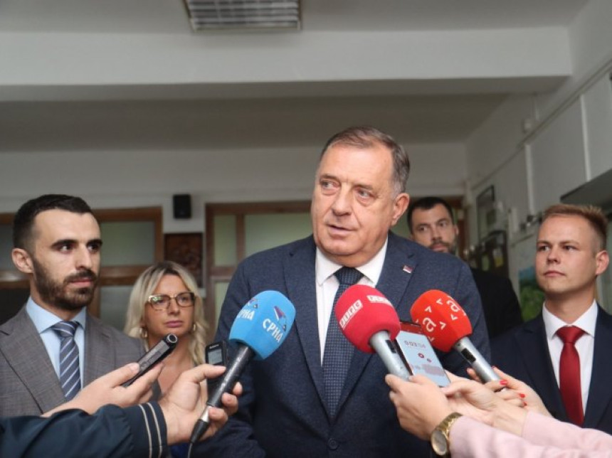 CIK kaznio Dodika zbog zloupotrebe djece i resursa