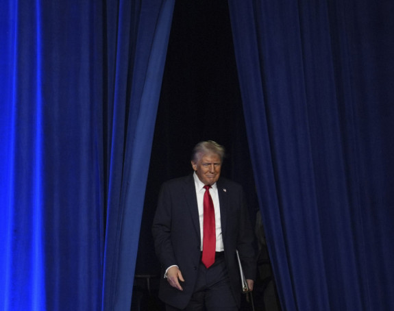 Tramp razgovarao sa Abasom: Radiću na zaustavljanju rata