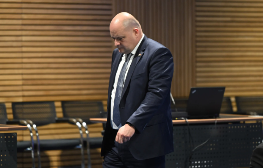 Ministar poručio građanima da sami peku hljeb