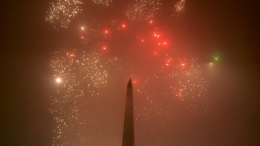 Uz spektakularan vatromet Semberci ušli u novu godinu