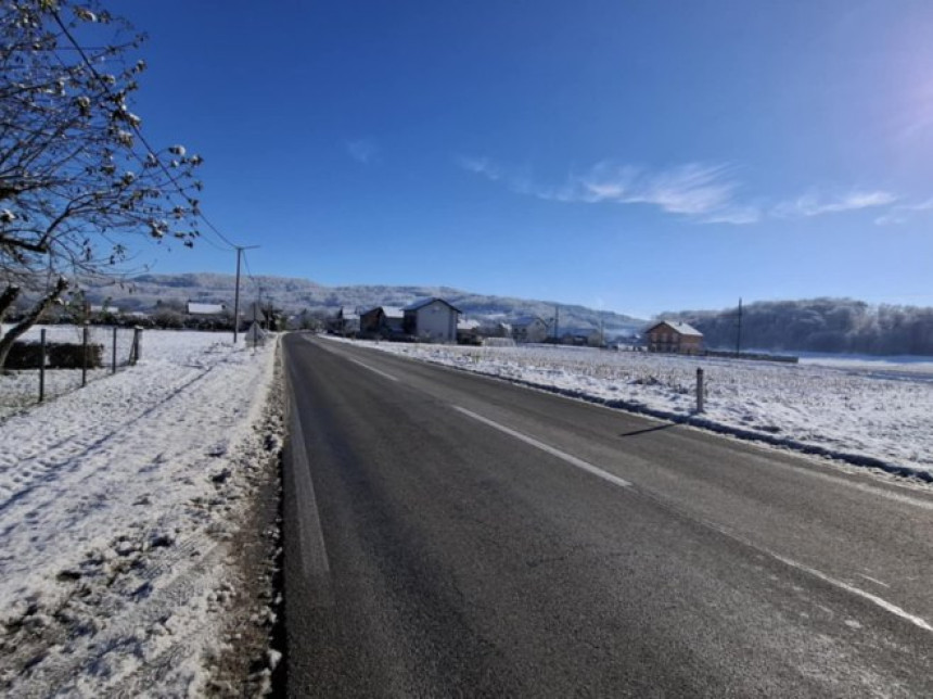 Danas sunčano i vjetrovito, večeras ledena kiša