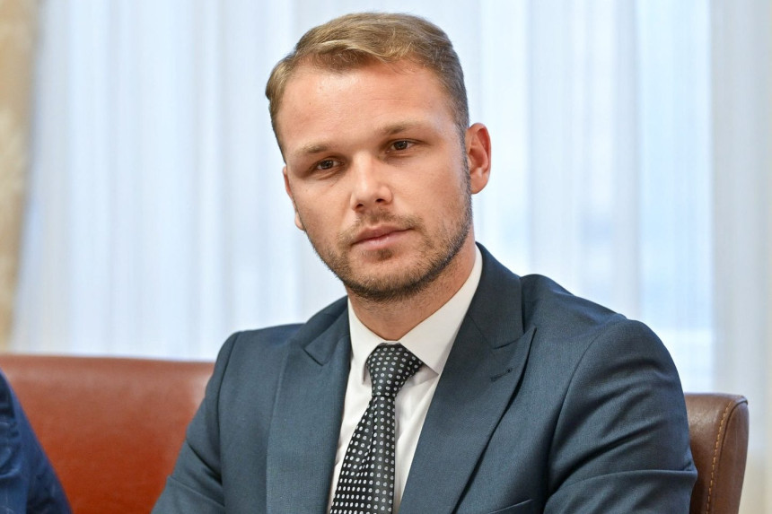 Zašto SNSD ćuti o prijedlogu da Milanović bude na čelu skupštine?!