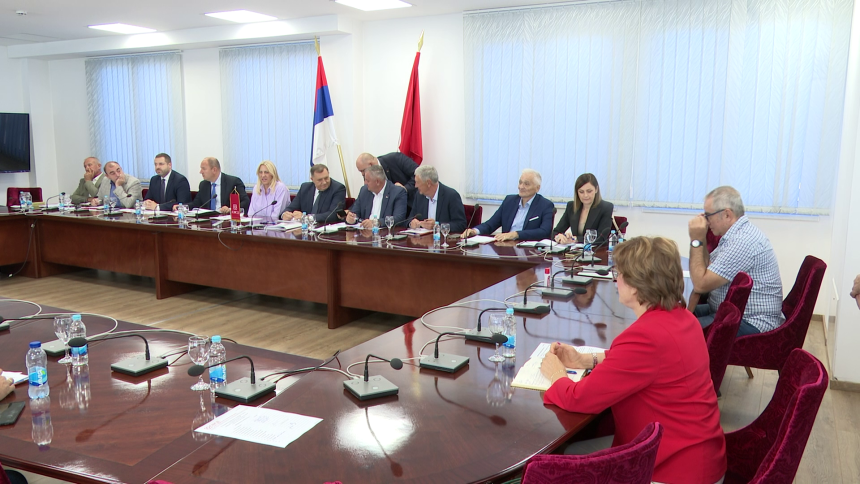 Da li je teže građanima ili vlasti?