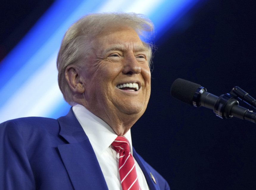 Donald Tramp traži telefonski razgovor sa Putinom o UKR