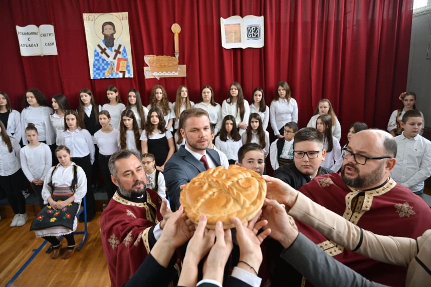 Обиљежена школска слава: Слиједити пут Светог Саве