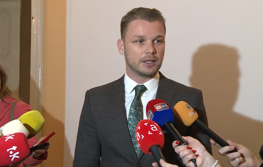 "SNSD je u Banjaluci predvodnik blokada, lažu i blefiraju"