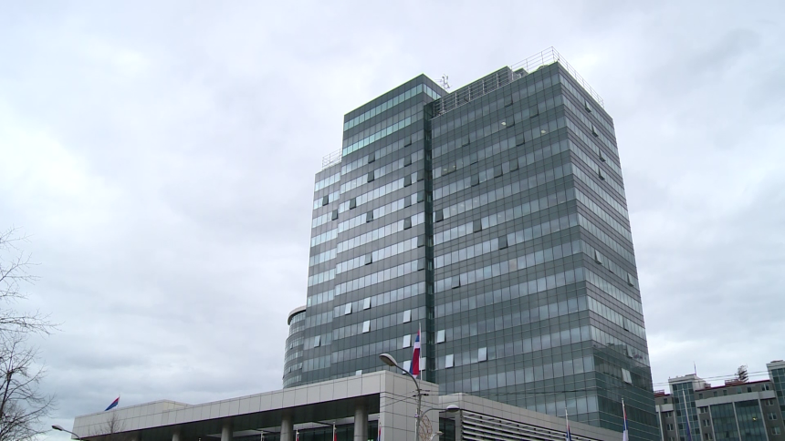 Imaju li građani Srpske dovoljno povjerenja u Vladu da joj daju svoju ušteđevinu?!