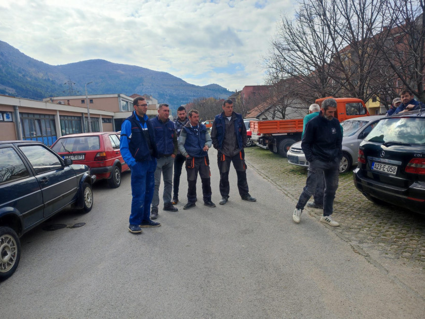 Radnici Radnika u štrajku zbog neisplaćenih plata