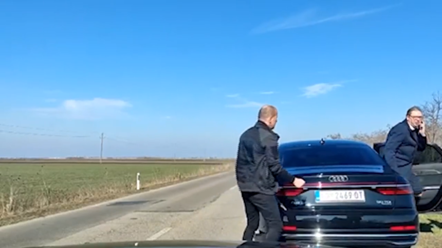 Отпао точак са возила у покрету у ком је био предсједник Србије (ВИДЕО)