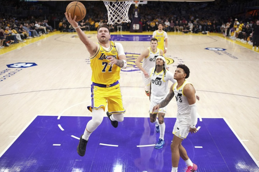 Dončić pobjedom debitovao u dresu Lejkersa