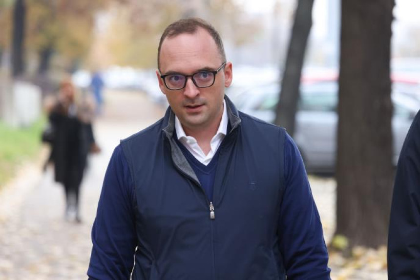 Zaplijenjeno 15 Luj Viton torbi od žene Aleksandra Papića