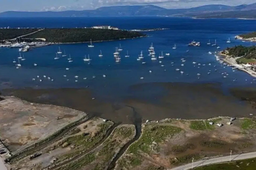 More se povuklo više od 200 metara, građani strahuju