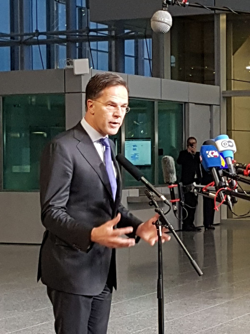 Sastanak ministara NATO-a: Povećati izdvajanja za odbranu