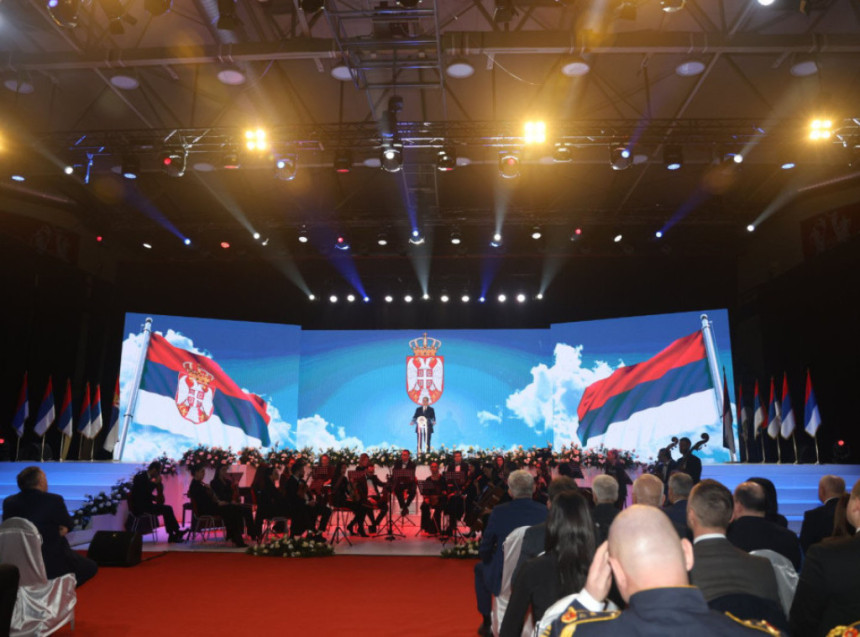 Vučić nastavlja posjetu Srpskoj povodom Sretenja