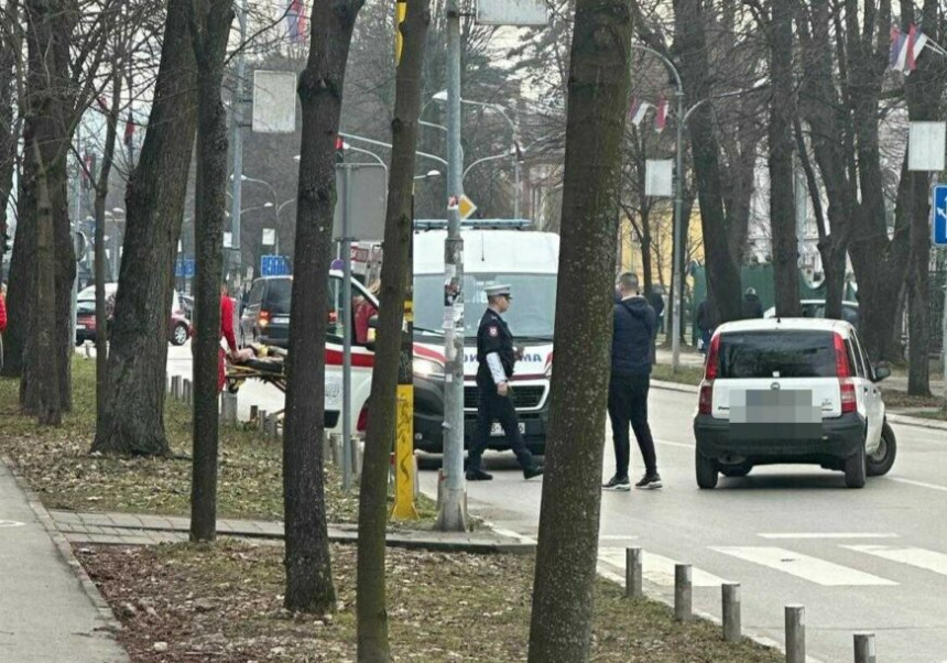 Vozilom udario djevojku, pa pokušao da pobjegne