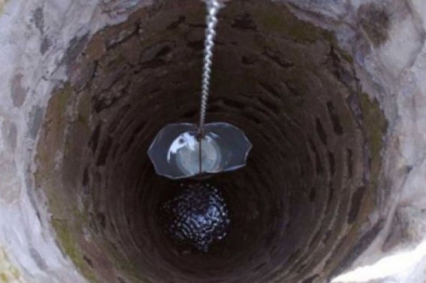 Vatrogasci-spasioci spasili dijete iz bunara dubokog 10 m