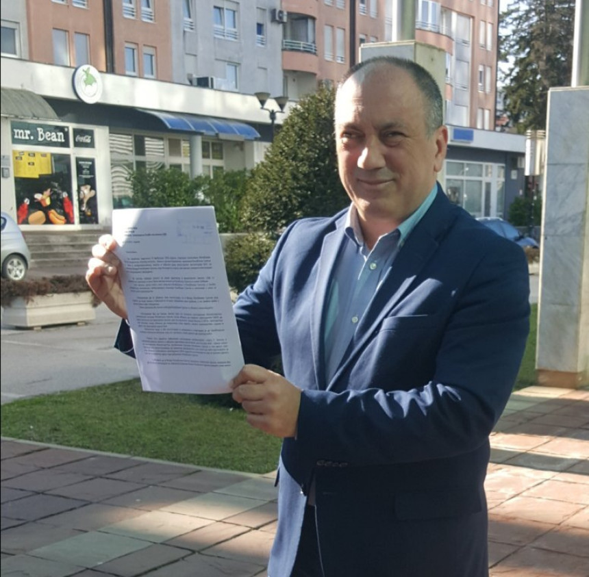 "Tražim poništavanje po Republiku Srpsku opasnih zakona"