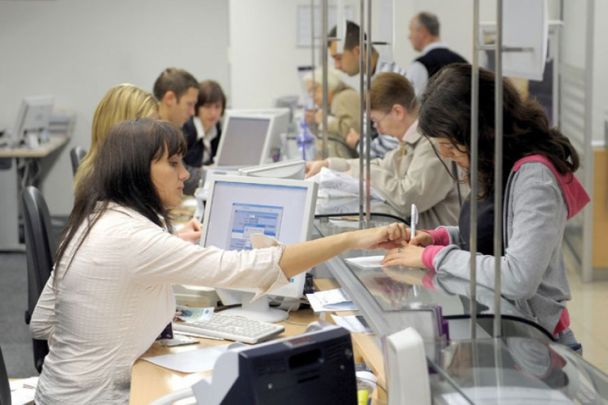 Banke i notari u Republici Srpskoj ne znaju šta da rade