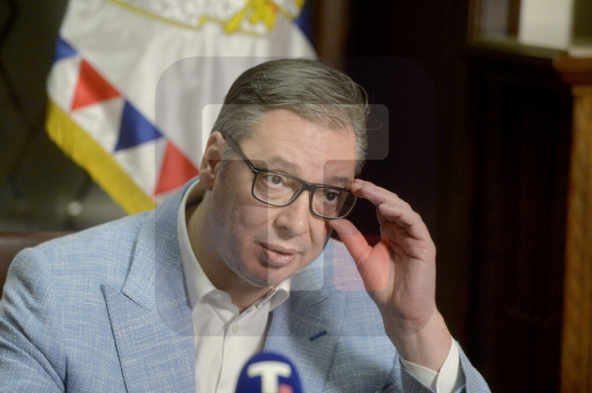Vučić: Napali večeras djecu samo zato što hoće da uče