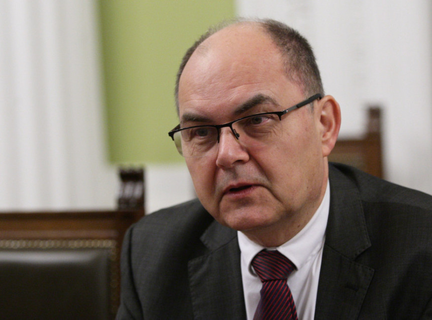 Šmit upozorio Dodika: Prešao je crvenu liniju!