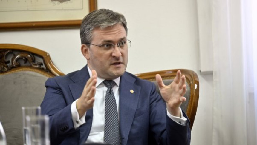 Uhapšen napadač na ministra kulture Nikolu Selakovića