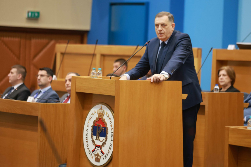 Dodik u Skupštini: Novi Ustav Srpske nije avanturizam
