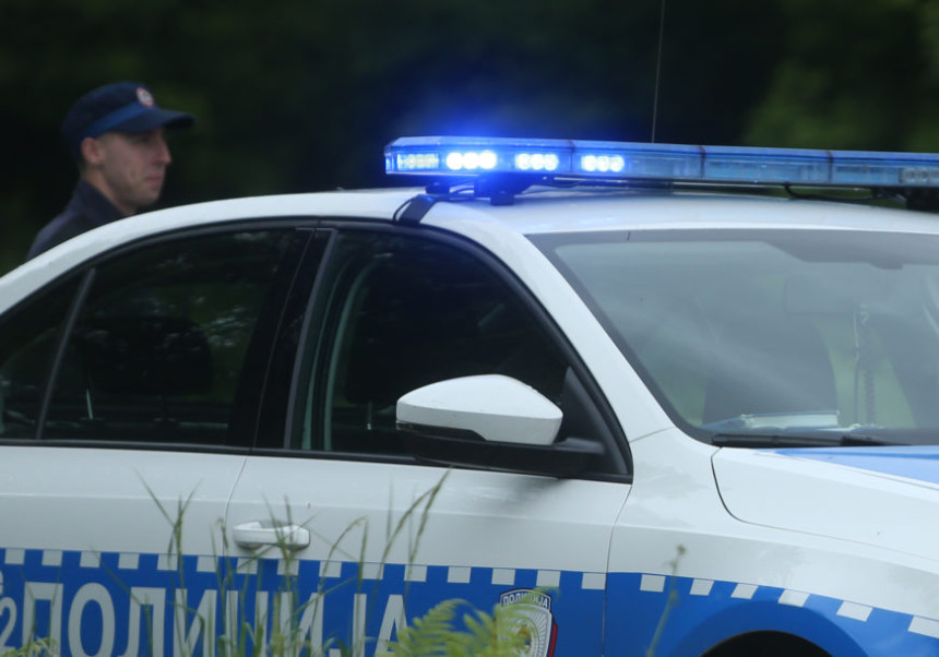 Uhapšene dvije osobe, pronađeno oko pola kg spida