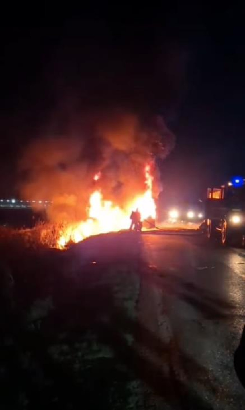 Teška nesreća u Srbiji: Zapalila se vozila, ima poginulih